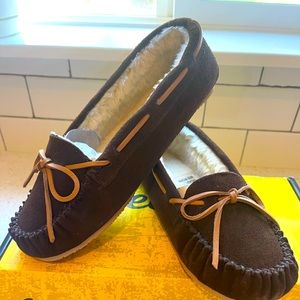 Cabela’s Women’s Short Toe Moccasins - Chocolate- 7